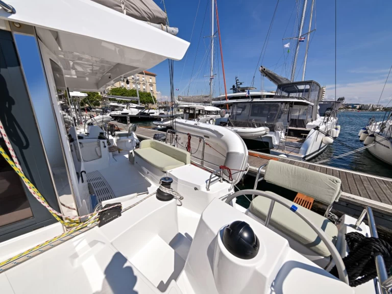 Alquiler Catamarán Bali con o sin  título de navegación