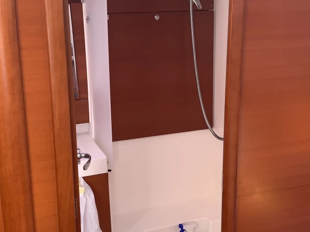 Alquiler Velero Dufour con o sin  título de navegación