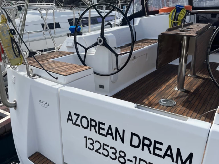 Alquiler de Dufour Dufour 405 Grand Large en Angra do Heroísmo