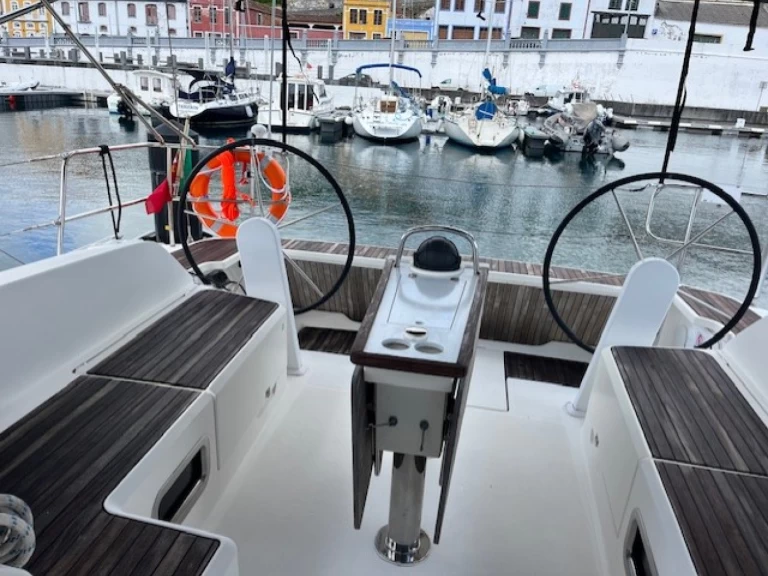 Alquiler de barcos Angra do Heroísmo barato de Cruiser 46