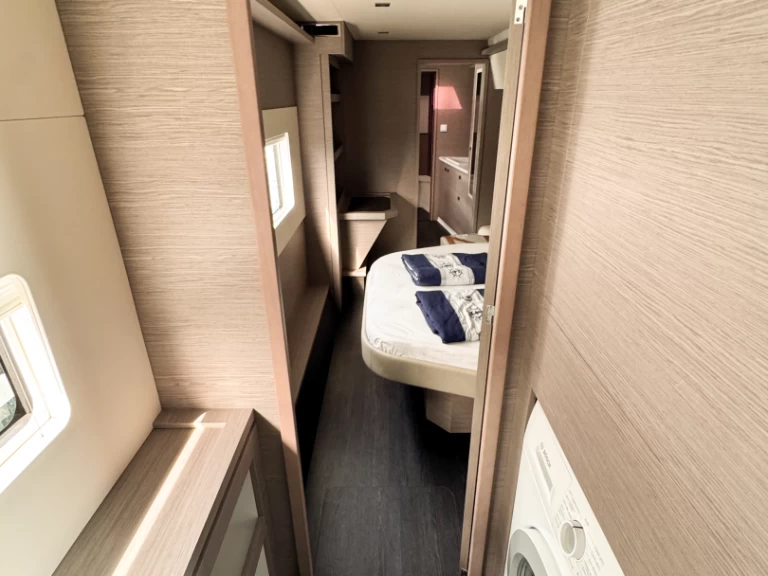 Alquiler de Lancha, con o sin patrón Fountaine Pajot Seget Donji
