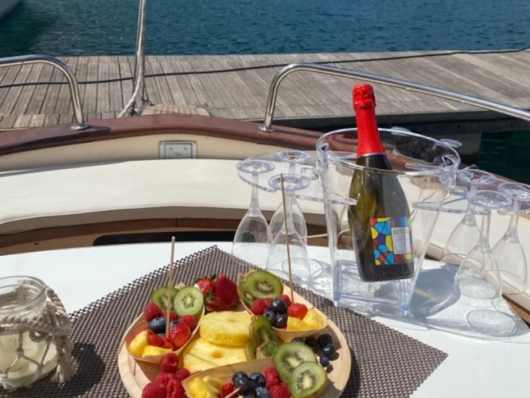 Alquiler de barcos Sorrento barato de Aprea 9