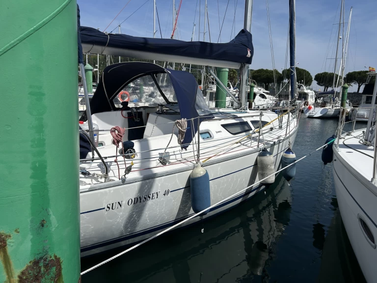 Alquiler de barcos Hondarribia barato de Sun Odyssey 40