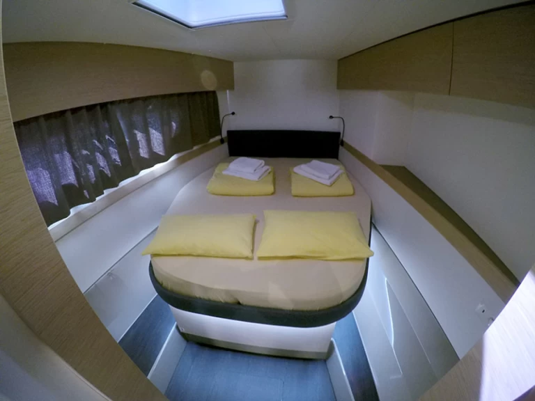 Alquiler Catamarán Fountaine Pajot con o sin  título de navegación