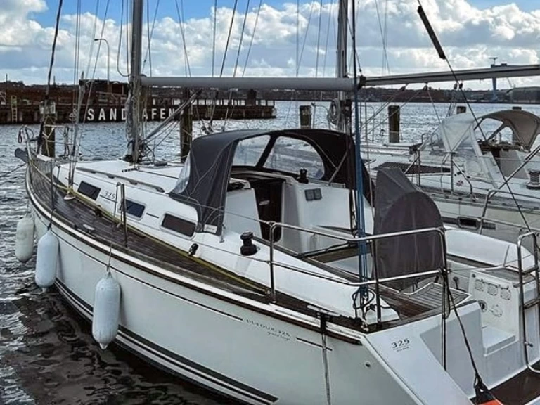 Alquiler de Dufour Dufour 325 Grand Large en Grossenbrode