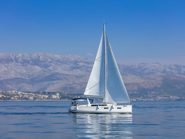 Alquiler de barcos Split barato de Oceanis 38.1
