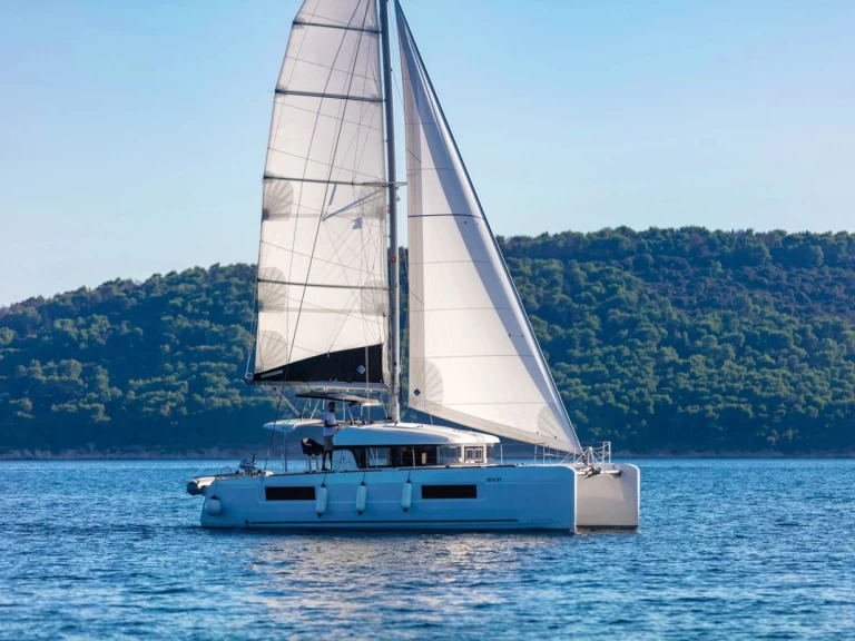 Alquiler de Lagoon Lagoon 40 en Kaštela