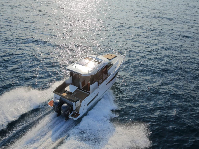 Jeanneau Merry Fisher 895 Offshore de alquiler a Split