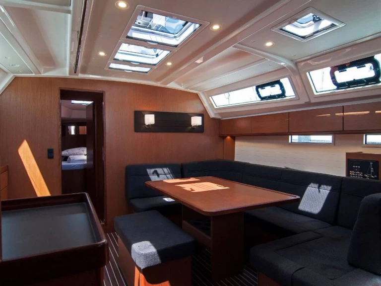 Alquiler de barcos Split barato de Cruiser 46