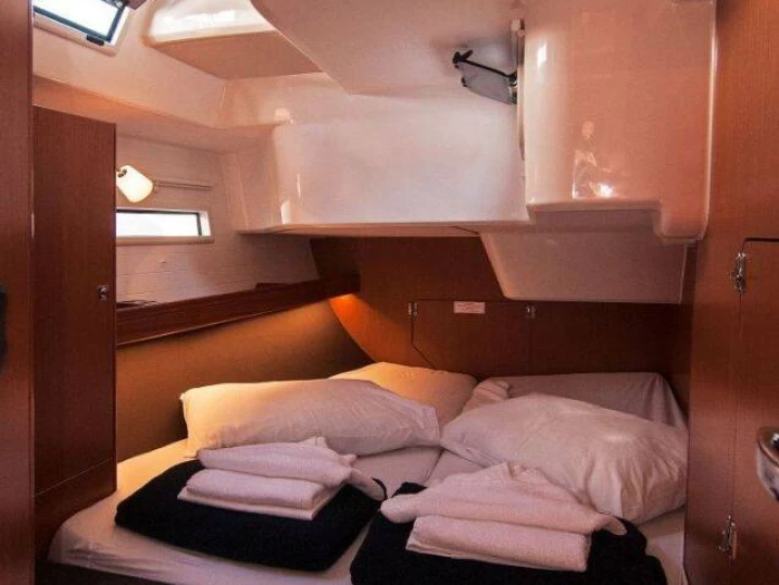 Alquiler de barcos Split barato de Cruiser 51