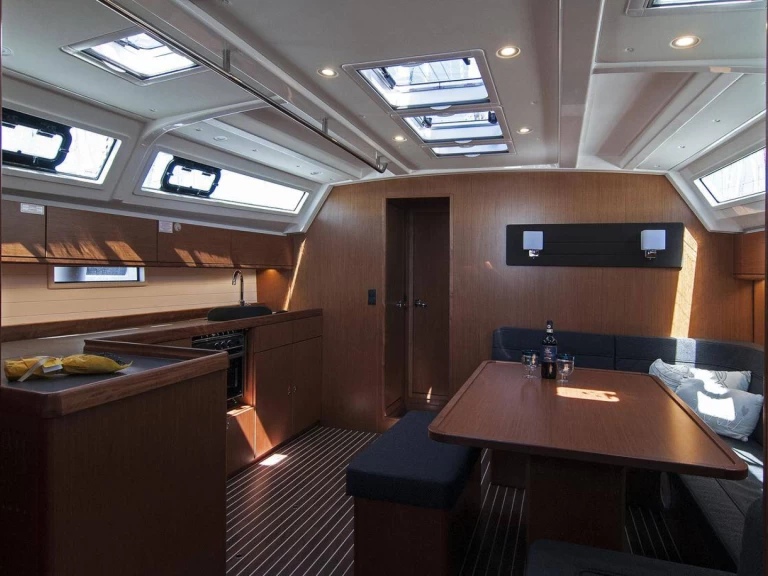 Alquiler de Bavaria Cruiser 46 en Split