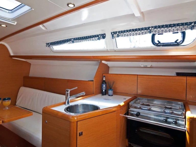 Alquiler Velero en Split - Jeanneau Sun Odyssey 33i