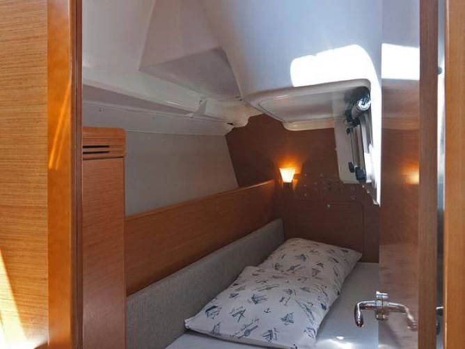 Alquiler de embarcaciones Jeanneau Sun Odyssey 33i enSplit en Samboat
