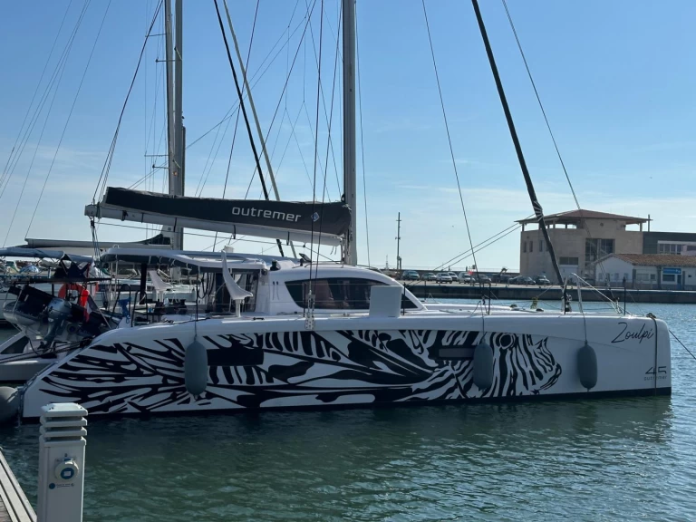 Outremer 45 de alquiler a Arrecife