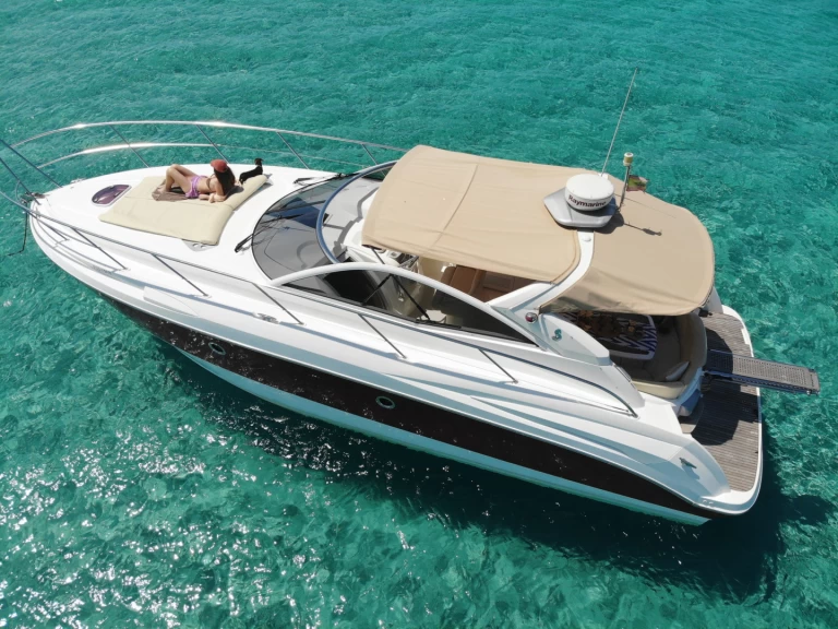 Alquiler de embarcaciones Bénéteau Monte Carlo 37 enIbiza (Ciudad) en Samboat