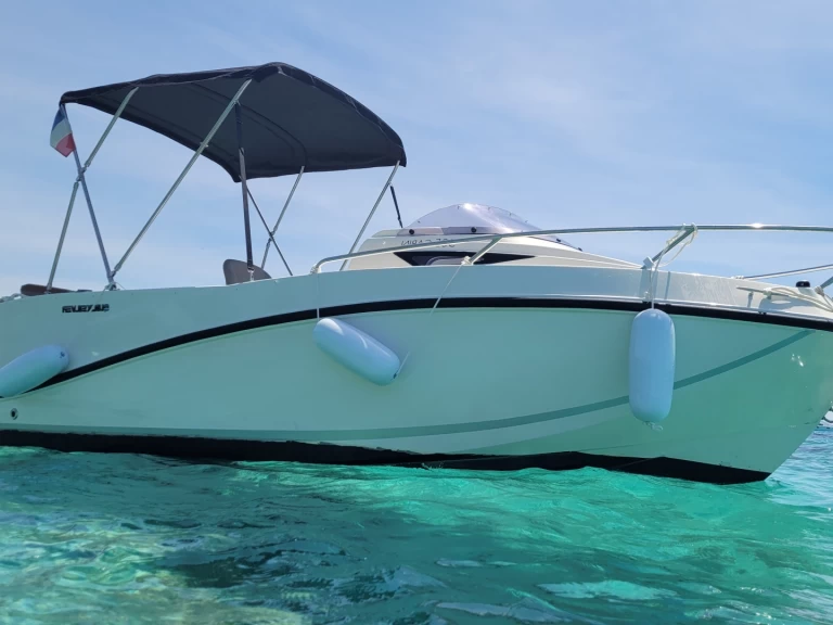 Alquiler Lancha Quicksilver con o sin  título de navegación