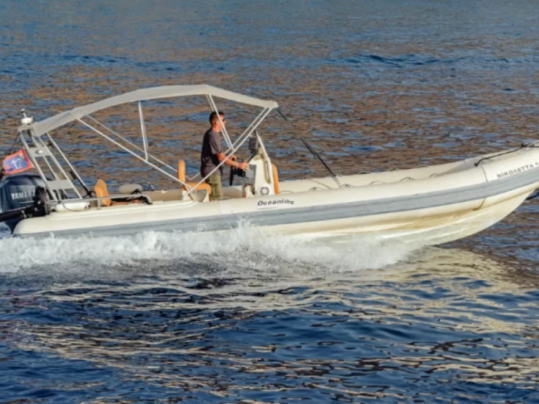 Alquiler de embarcaciones Oceanic Oceanic 780 enHydra en Samboat