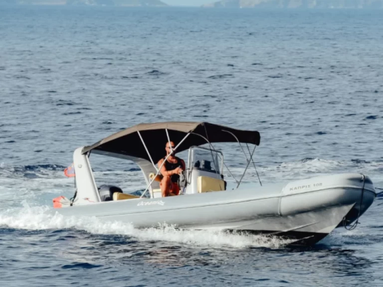 Alquiler Hydra - Oceanic 720 en SamBoat