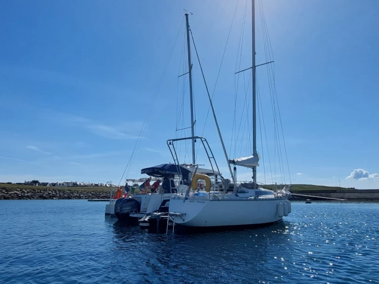 Velero para alquilar Arzal al mejor precio