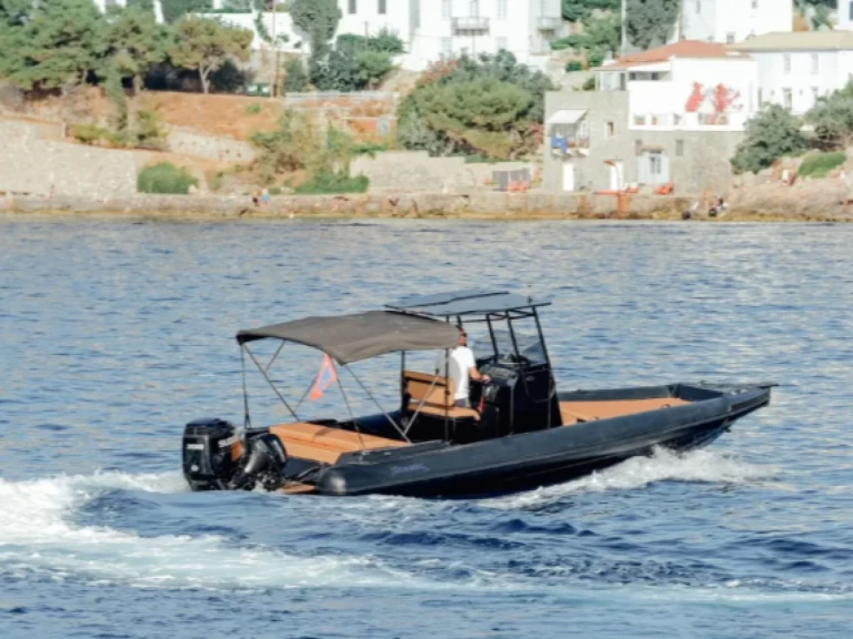 Alquiler de barcos Hydra barato de 9