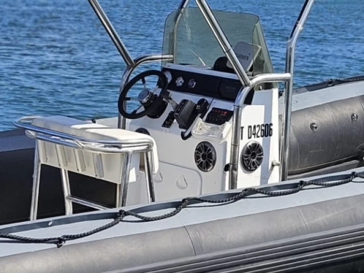 Alquiler de Sillinger Silverline 650 en Carantec