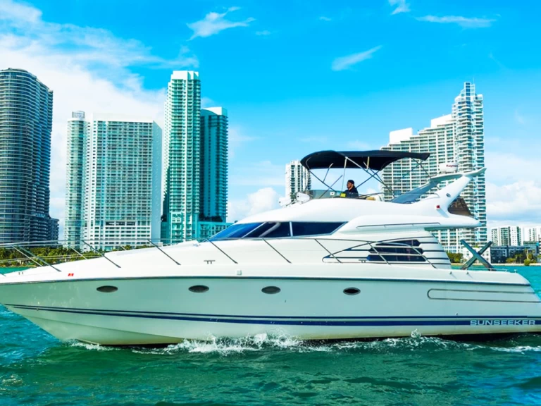 Alquiler de Sunseeker Manhattan 50 en Miami