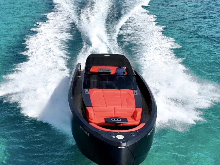 Vanquish VQ45 - BALR de alquiler a Ibiza (Ciudad)
