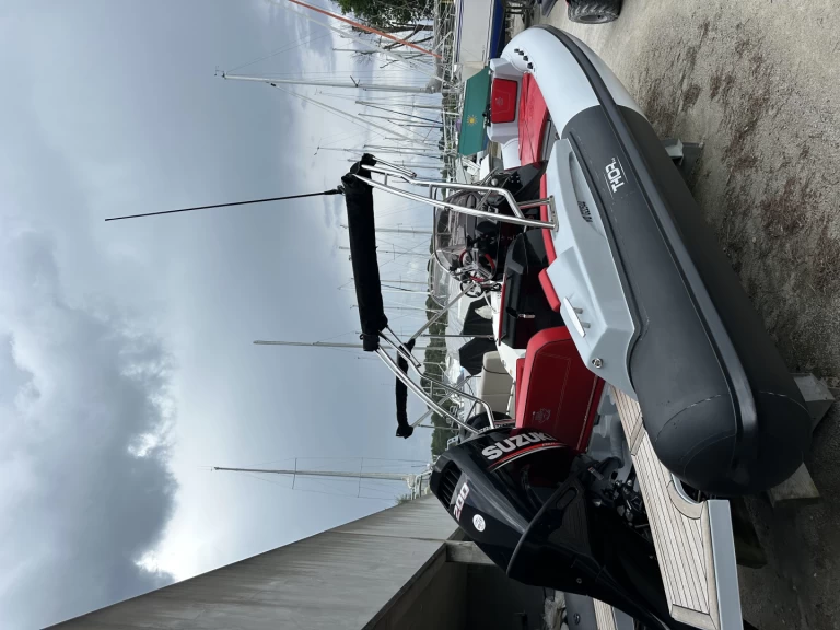 Alquiler de embarcaciones Thor Thor 6.8 enArzon en Samboat