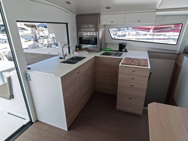 Alquiler de Catamarán, con o sin patrón Bali Split