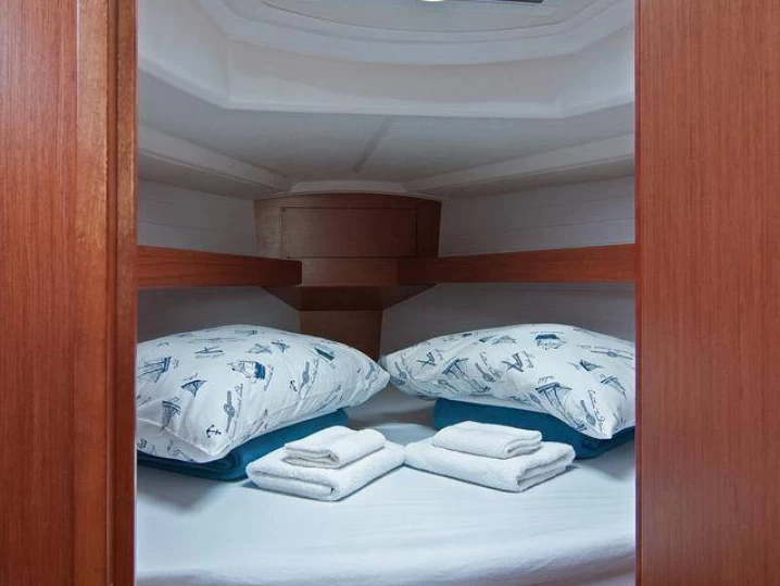 Alquiler de embarcaciones Bavaria Cruiser 33 enSplit en Samboat