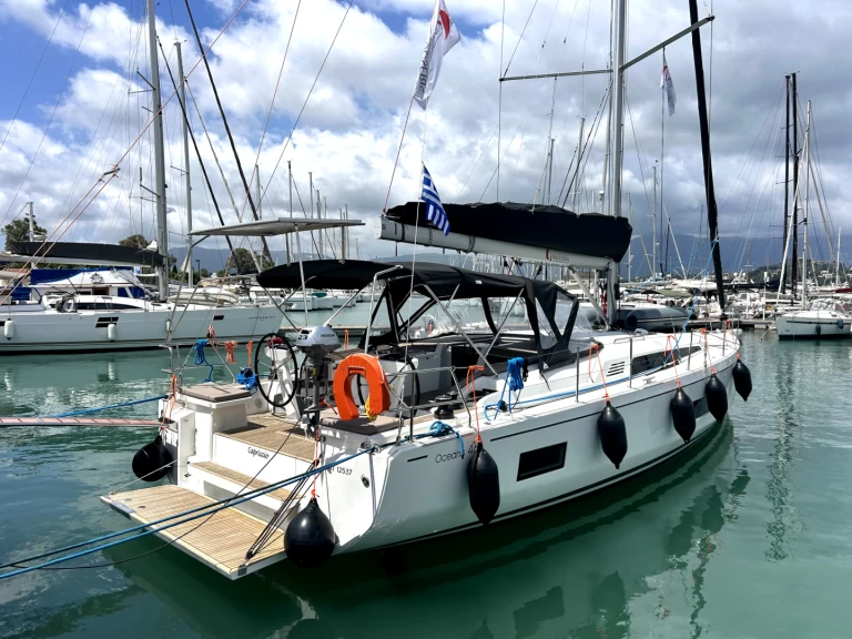 Alquiler de Bénéteau Oceanis 46.1 en Gouviá