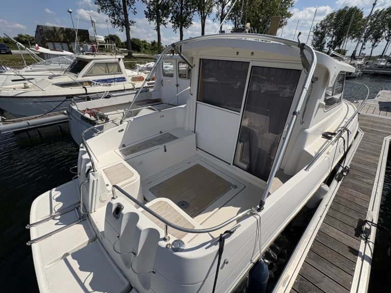 Alquiler de embarcaciones Quicksilver Quicksilver 700 Week-End enOuistreham en Samboat