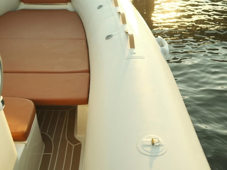 Alquiler de embarcaciones Ribmarine 585 enPorto Rotondo en Samboat