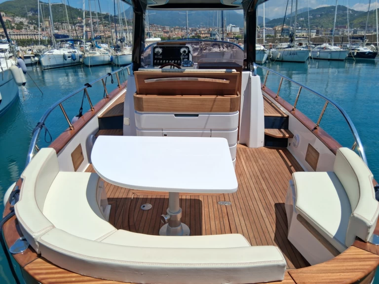 Mimi Libeccio 9.5 wa de alquiler a Amalfi