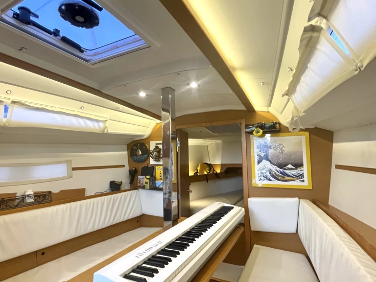 Velero para alquilar Marina di Grosseto al mejor precio