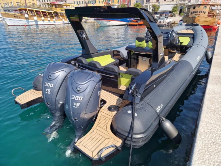 Alquiler Neumática en Rovinj - Stingher 32 GT