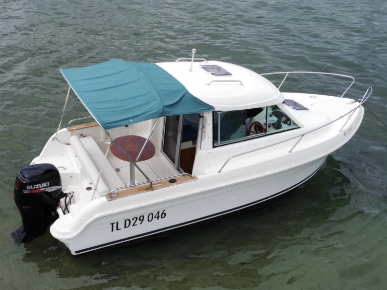 Alquiler de embarcaciones Jeanneau Merry Fisher 625 HB enSciez en Samboat