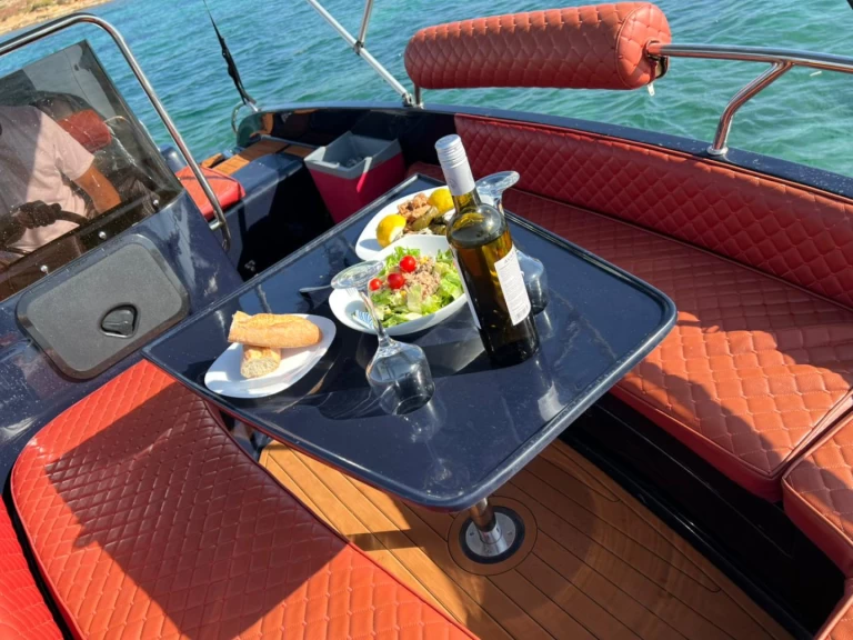 Lancha para alquilar Glyfáda al mejor precio