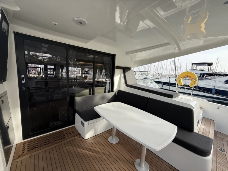 Lagoon Lagoon 42 de alquiler a Álimos