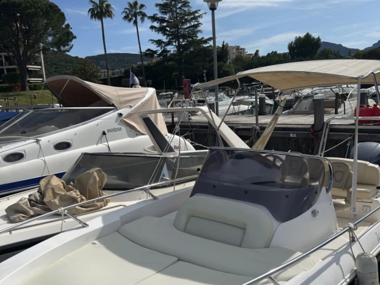 Alquiler de embarcaciones Sessa Marine Key Largo 24 enMandelieu-la-Napoule en Samboat