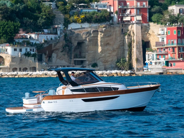 Alquiler Lancha Mimi con o sin  título de navegación