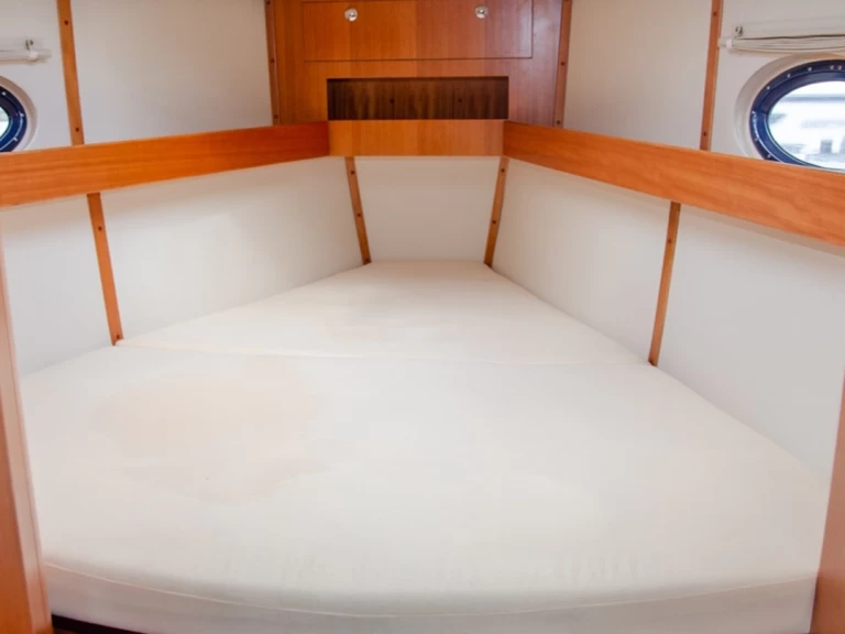 Alquiler de embarcaciones Elan Elan 434 enIsole Tremiti en Samboat