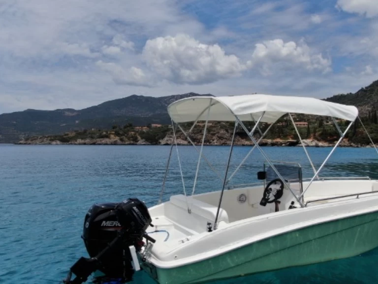 Alquiler de Assos 510 en Kardamýli