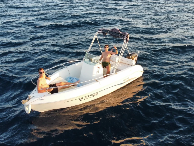 Alquiler Lancha Aquamar con o sin  título de navegación