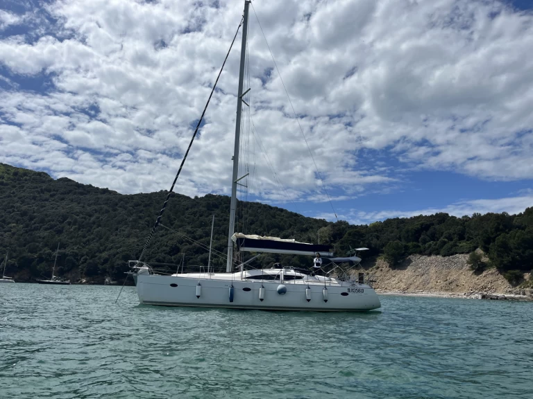 Alquiler de Elan Impression 434 en Fezzano