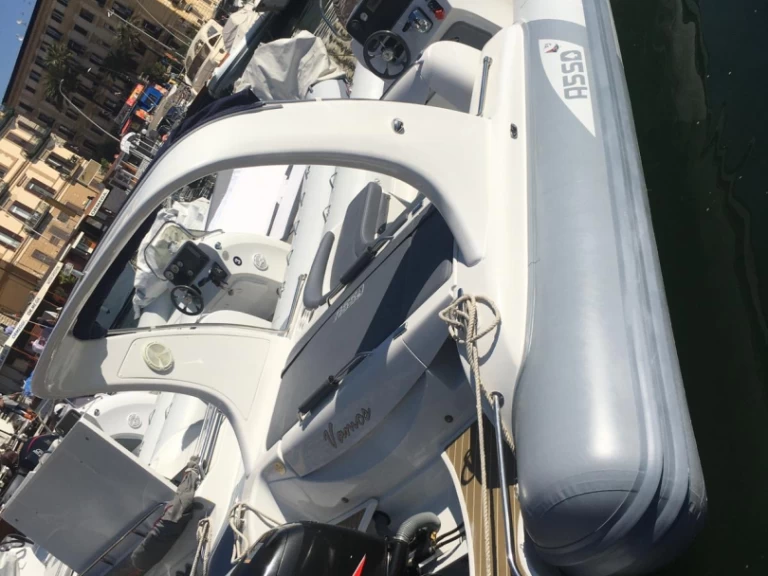 Alquiler de Asso CHARISMA VAMOS en Porto di Mergellina