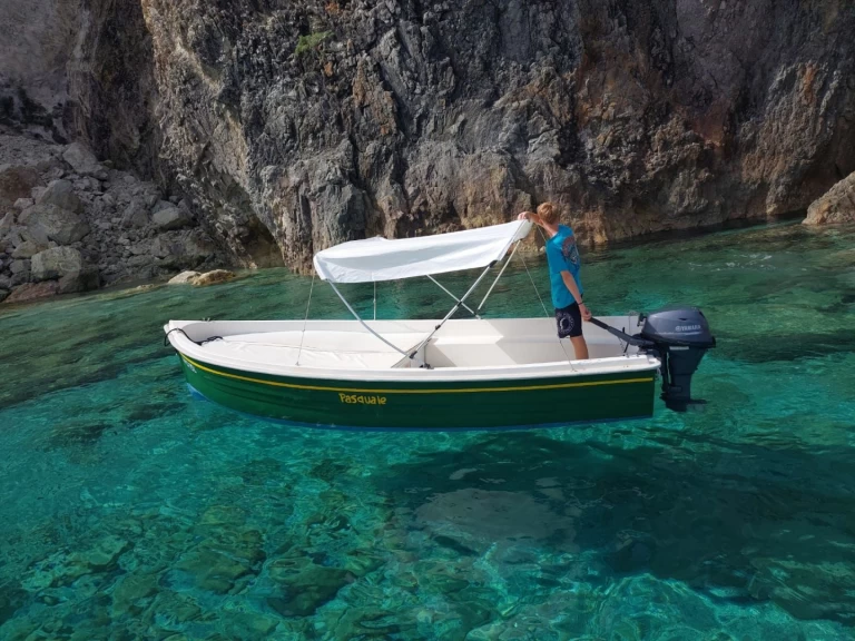 Alquiler Lancha Nautis con o sin  título de navegación