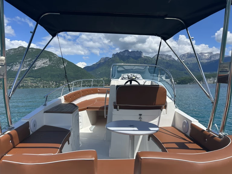 Alquiler Lancha Marinello con o sin  título de navegación