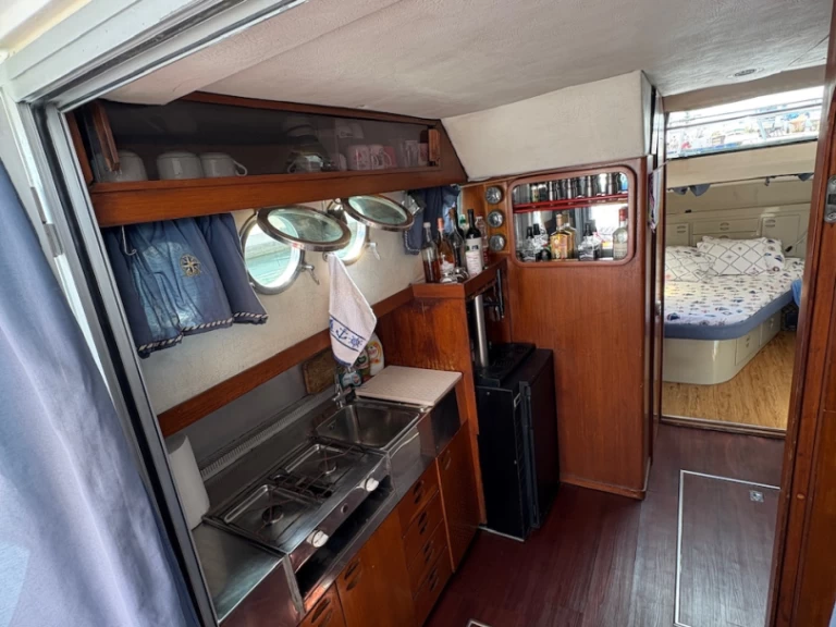 Alquiler Lancha en Bar - Rio Rio 1000 Fly