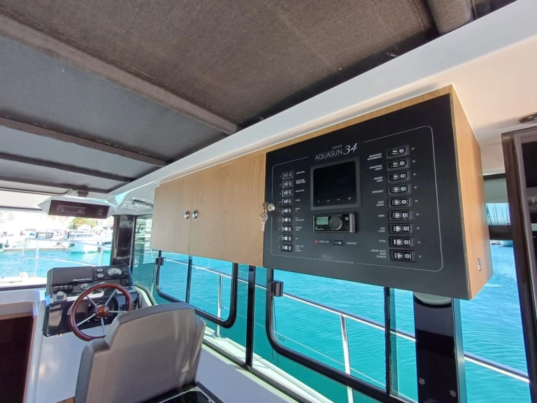 Alquiler Lancha Nikhen con o sin  título de navegación